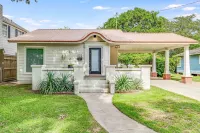 Evangeline House! Beautifully remodeled & Super Close to Downtown - بوتيك
