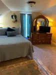 My home is your home!   Casual Kansas living at its best! The Villas at Emporia 주변 호텔