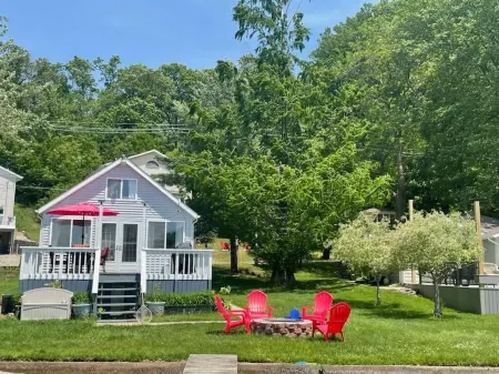 Cottage right on the lake; 2 separate properties available!