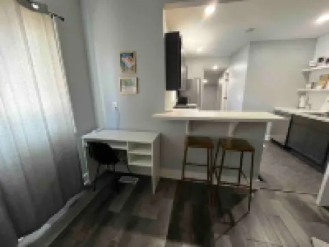 Grand Rapid's 2bedroom apartment, just a quick 3-min drive to DeVos Perform Hall