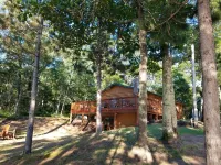 Log Home on Leader Lake- Quiet and Beautiful Sand Bottom Lake, Swim Fish Paddle