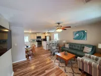 Old North State of Mind: Cozy Cottage, Dog Friendly Home with Fenced Yard