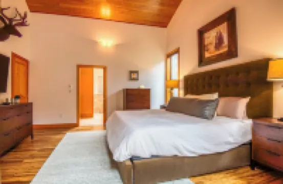 Unique Jackson's Jewel!