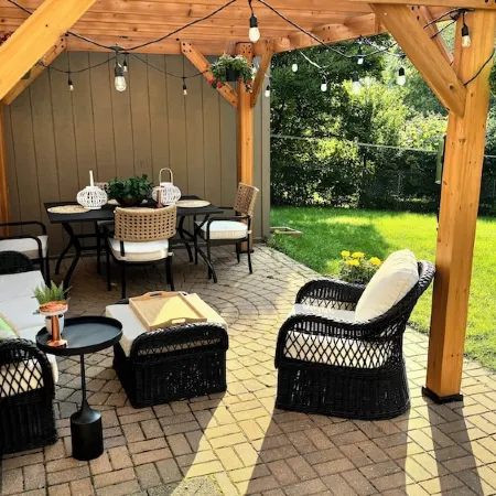 4-Bdr House Boalsburg with Sauna, Bar 10 Min from Beaver Stadium!