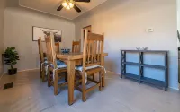 Charming Cody Home - sleeps 5, walking distance to downtown!