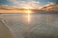 Beachy Breeze - only 1 mile to beach w/Golf Cart! - 3 Bedroom 2 Full Bath Home