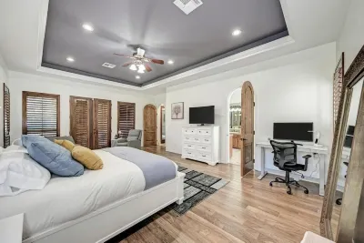 Lake Travis Luxe Corporate / Family / Retreat Rental Hotels near Steiner Ranch