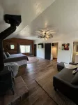 Horse friendly Mountain Hideaway under the rim with scenic views!