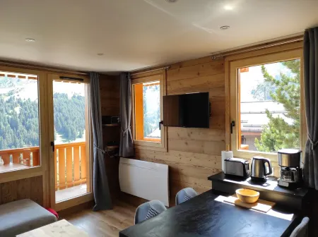 Apartment for 4 people with mountain view