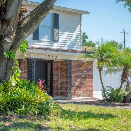 Modern 4-Bedroom Pool House w/ King Beds– 5 Minutes from Downtown!