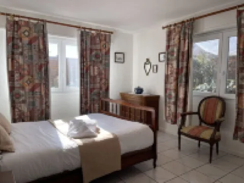 Colmar small garden of the semm 6 to 10 people, parking 4 private cars and iron