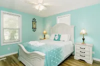 Private Pool w/ Lithium  Golf Cart w Paid Parking Included. Walk to Restaurants