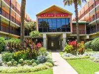 AT The BEACH: OCEAN VIEW Condo,  remodeled,  HEATED  Pools, Hot Tub and more..