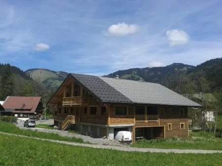 Apartment for 10 people in a renovated farmhouse - Chatel Reservation