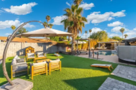 The Heritage House: Family and Pet Friendly Home with Pool and Spa