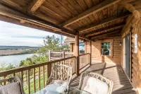 Log Cabin Lodge Overlooking Ohio River Near Creation Museum & Arc Encounter