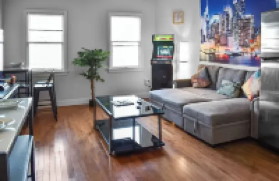 Spacious 4BR / Arcade & Games / LuxCafe / 2 King Beds / 30min to NYC