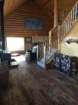Lake view log cabin , near lake, general store Pet friendly