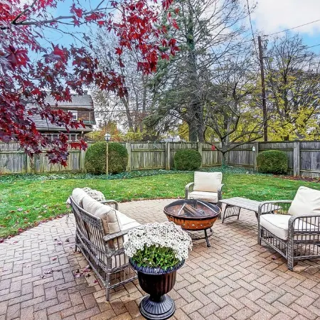 Gorgeous retreat in Dayton OH with private fenced yard.