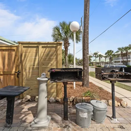 Crystal Beach. Caribbean Dunes. Completely Renovated. Corner Unit. Gulf View.