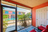 Sandy Feet Retreat - Minutes to Sanibel - Pool - Fast WiFi - Free Parking Các khách sạn ở Iona