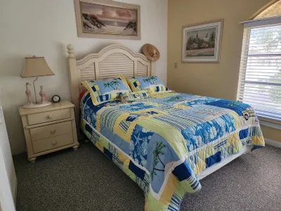 Treetops Riverfront Private Cottage w/Dock,Wildlife,Kayak,Bike,Pool,100+ Reviews