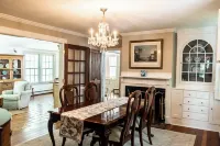 Historic Landmark Colonial In Heart Of Edgartown