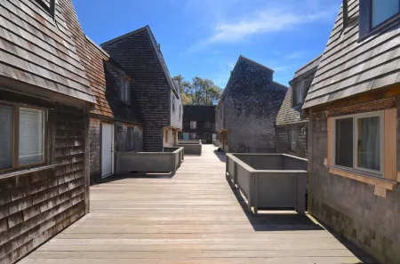 Quiet 2-Bed, 2-Bath Condo with Spacious Sundeck & Tennis Courts