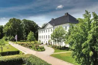 Schlossgut Gross Schwansee Hotels in Kalkhorst