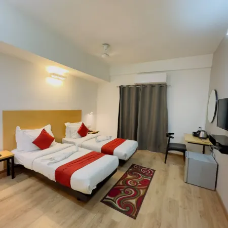 Hotel Aarkay Palace