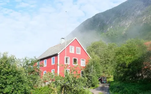 Jølster Lake View - 2 звезды