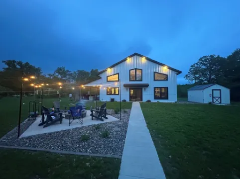 Codax Retreat is a newly constructed cabin on the Chippewa River