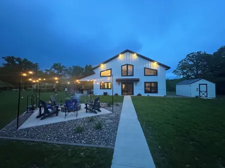 Codax Retreat is a newly constructed cabin on the Chippewa River