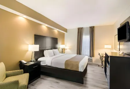 Best Western of Crestview Отели в г. Крествью