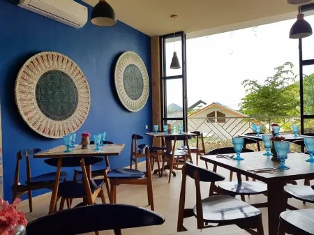 Triple 8 Suites Отели рядом с достопримечательностью «Labuan Square»