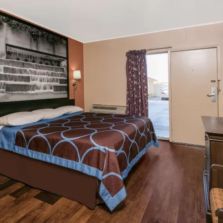 Super 8 by Wyndham Lubbock Civic Center North