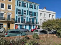 "The Italian" Seafront Apartment