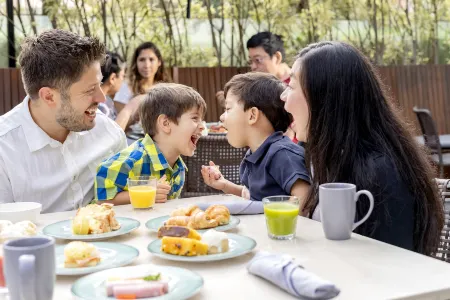 Hilton Sao Paulo Morumbi Отели рядом с достопримечательностью «Octavio Frias de Oliveira Bridge»