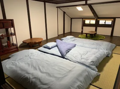 Guesthouse Shin Hotels in Omihachiman
