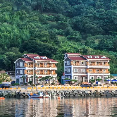 Geoje Beach Maru Pension Hotels near Irun-myeon