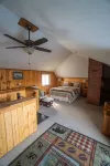 Cozy and Quiet Apt Style Cabin on the Yellowstone River