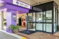 Park Regis Anchorage - parking