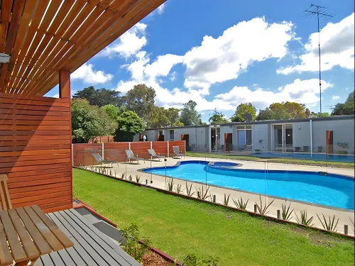 Riverside Ocean Grove Hotels in Curlewis
