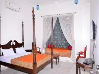 Tej Mahal Palace Bandikui Hotels near JEEVAN DHARA LIBRARY, DAUSA