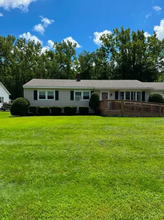 Immaculate Berkshires home!  Close to museums, colleges, and outdoor activities.