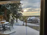 Charming 2-bedroom one bath house in marvelous Payette, with city views AC, WiFi