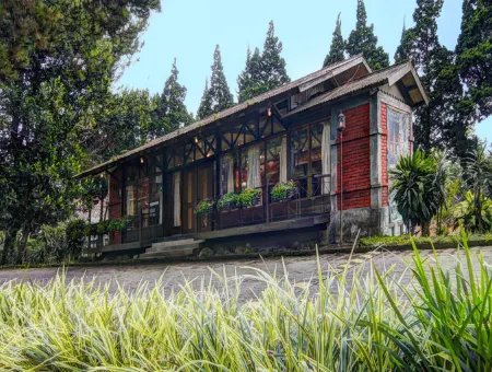 The Terrace by Kava Stay Отели рядом с достопримечательностью «Taman Kupu-Kupu Cihanjuang»