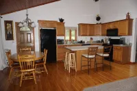 Cozy Home Close to Lake, Hiking Trails