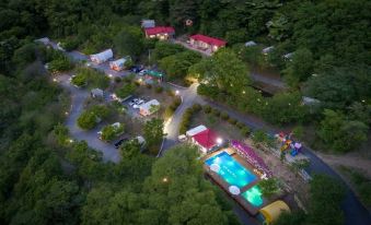 Gyeongju Healing Camp Glamping