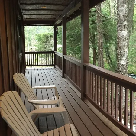 Doig Cabin: Support a great cause while on vacation!